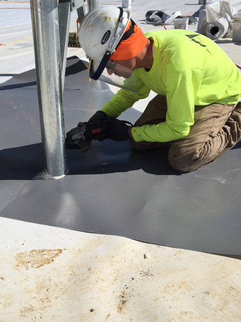 Construction Worker on Commercial Roofs in Nicholasville, Kentucky (KY)